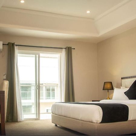Royal Ambassador Hotel Harbel Kültér fotó